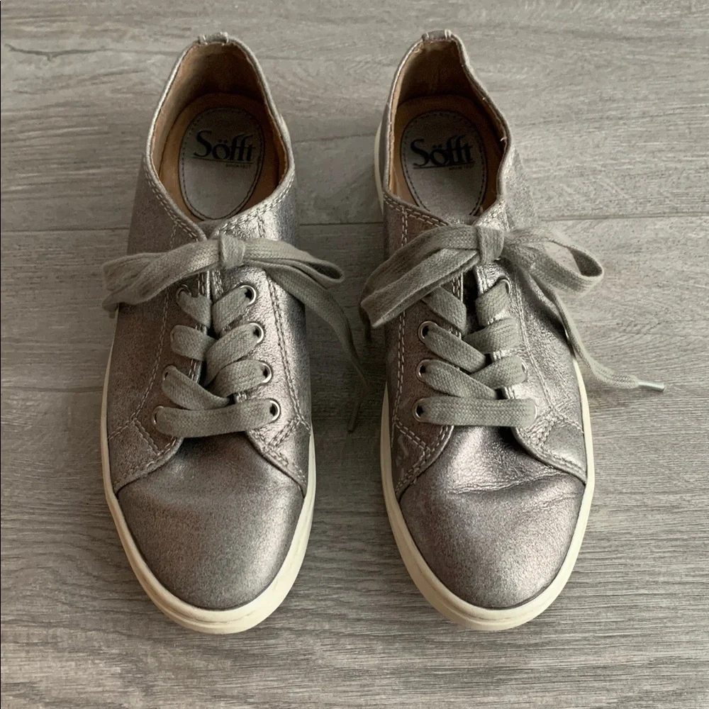 Sofft Shimmering Gray Lace-Up Leather Sneakers